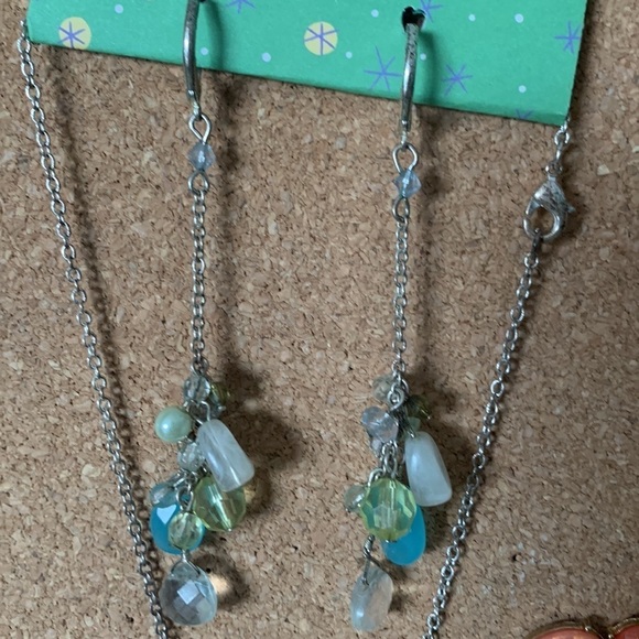🌈 3 For $30 Mix & Match  Earring/Necklace sets - Picture 4 of 6